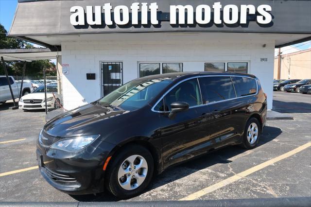 2017 chrysler pacifica lx