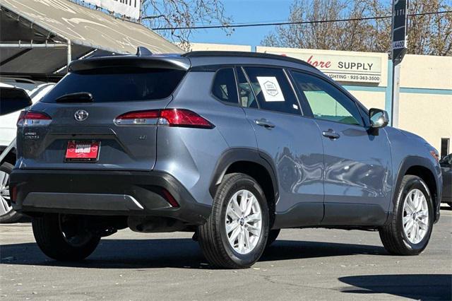 2022 toyota corolla cross le