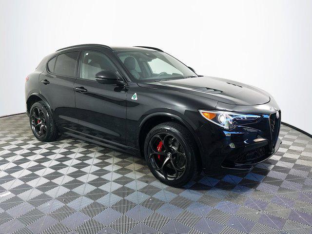 2022 alfa romeo stelvio quadrifoglio
