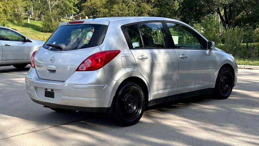 2009 nissan versa