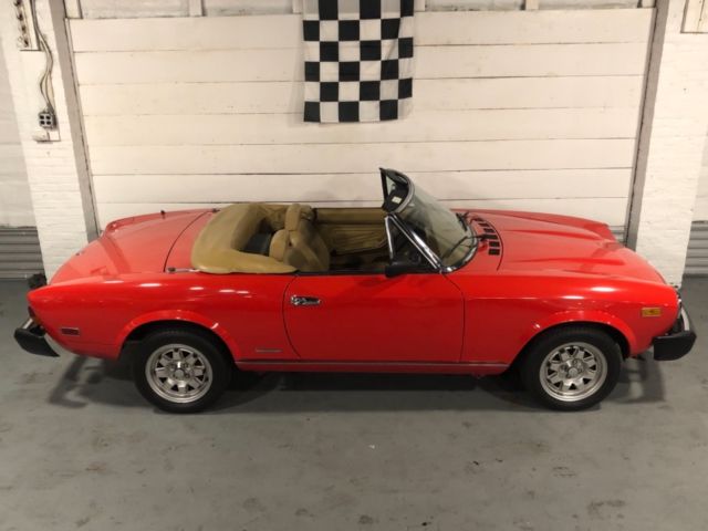 1984 pinnfarina azzurra 124 fiat spider (aka spyder) 26k miles! mint condition
