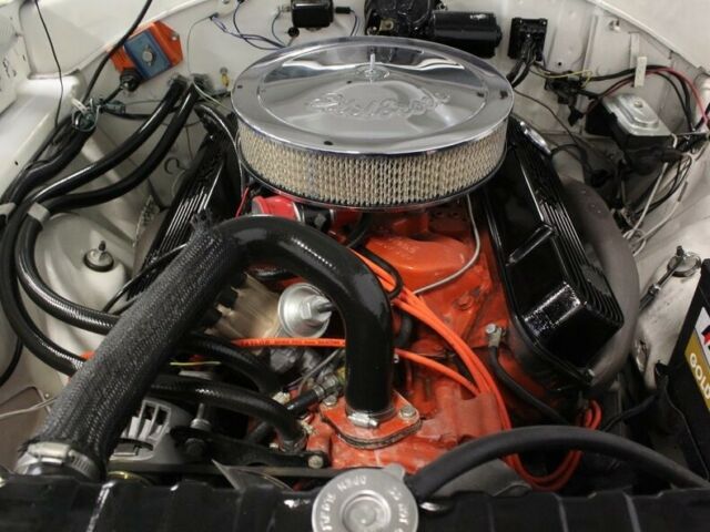 strong 383 v8, auto trans w/ shift kit, great colors, sharp road runner!