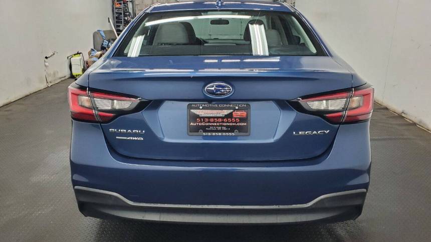 2020 subaru legacy base