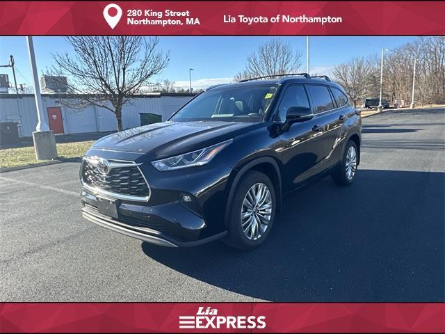2024 toyota highlander platinum