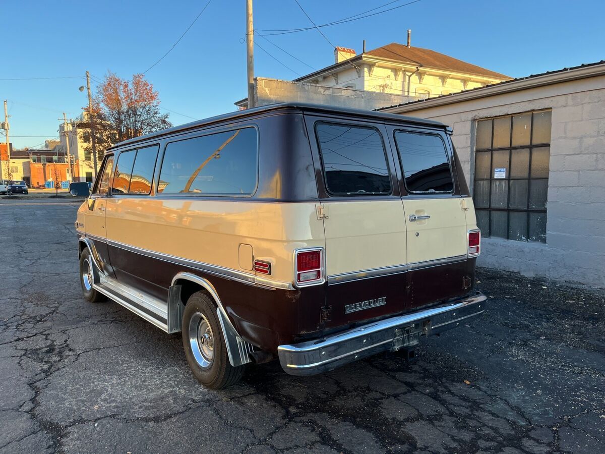 1984 chevy 3/4 ton g20 beauville custom van 112,539 miles