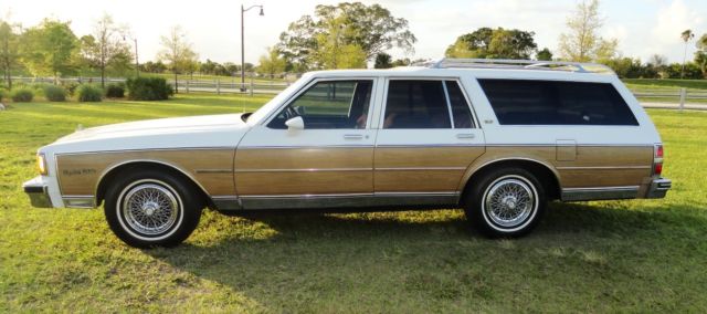 caprice estate station wagon "woody" 73k miles beautiful car excellent condition
