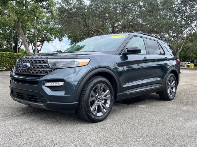 2022 ford explorer xlt
