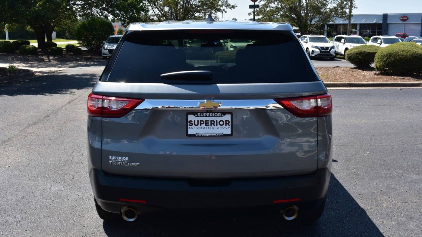 2021 chevrolet traverse ls