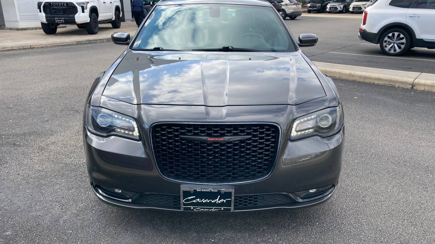 2021 chrysler 300 s
