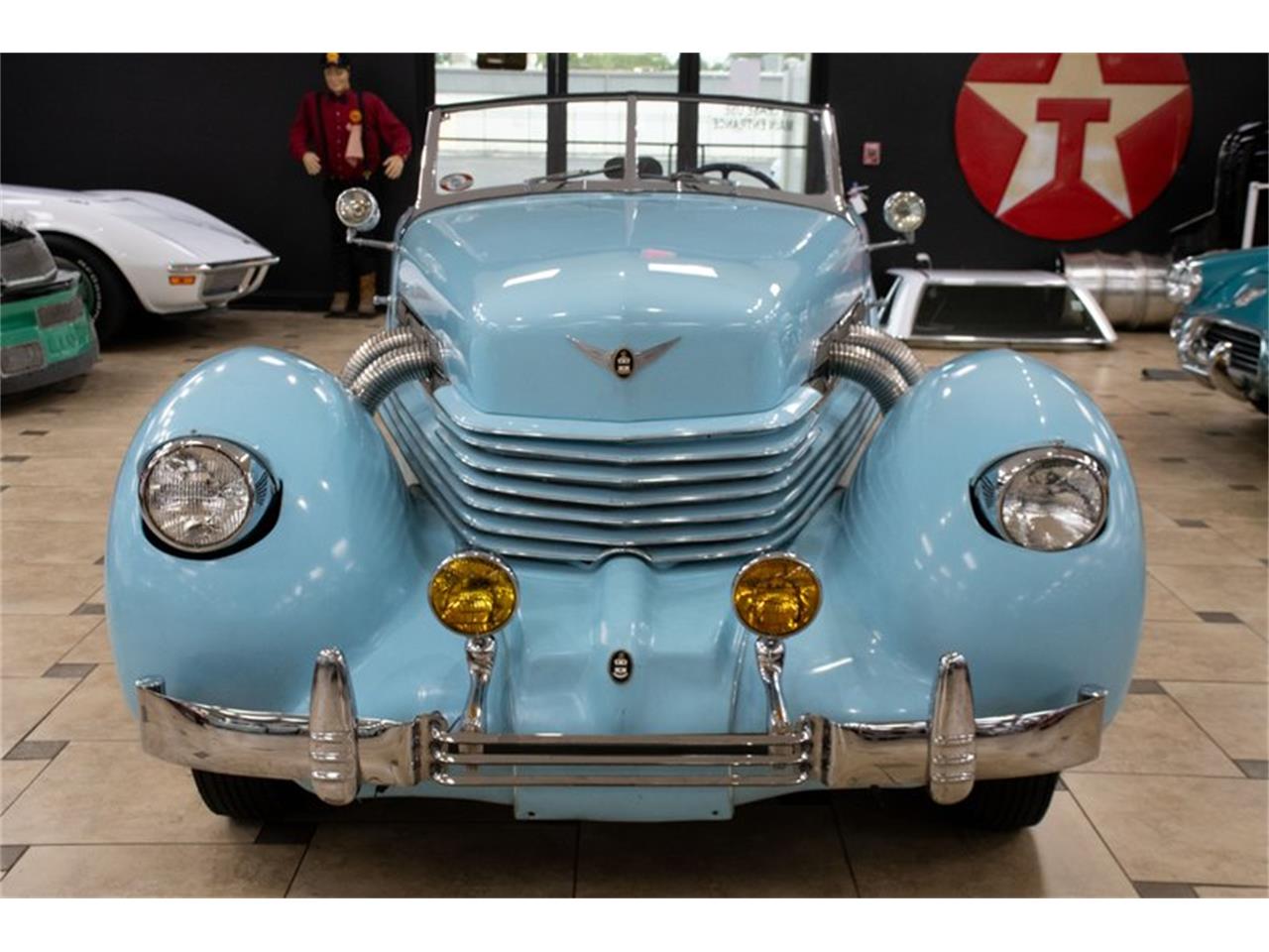 1937 cord 812