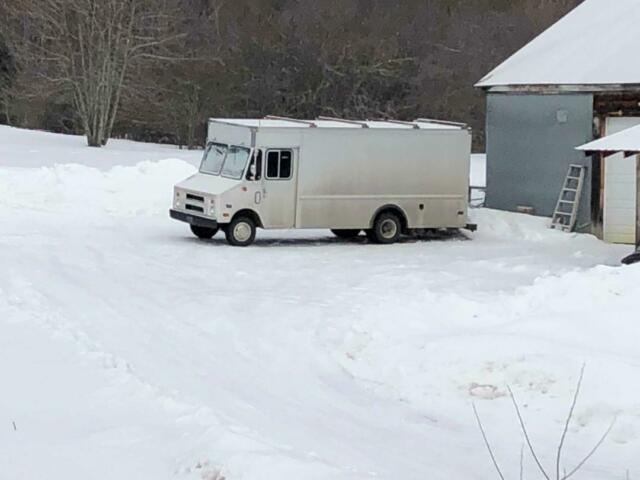 1984 chevy p 30 truck