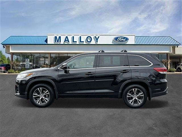 2018 toyota highlander le