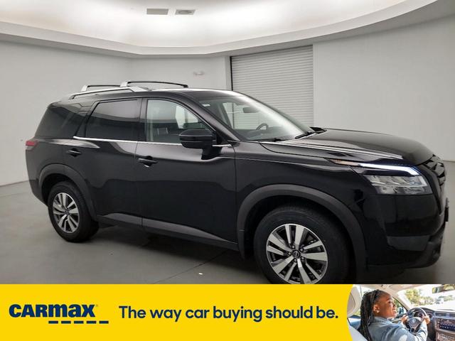 2023 nissan pathfinder sl
