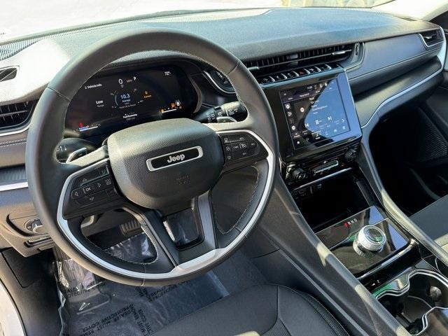 2023 jeep grand cherokee laredo