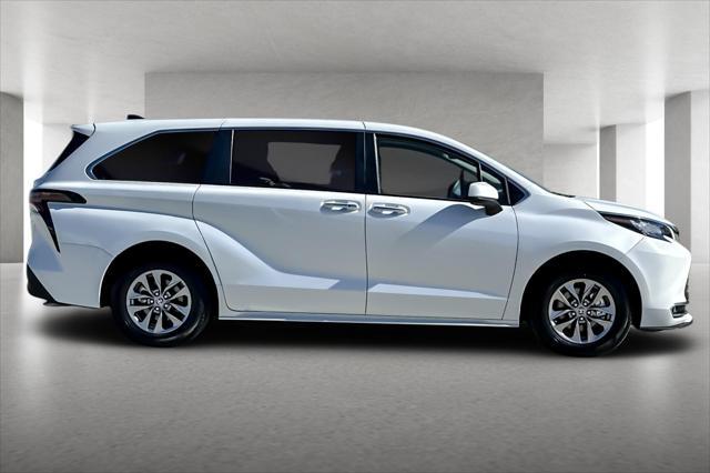 2023 toyota sienna xle 8 passenger