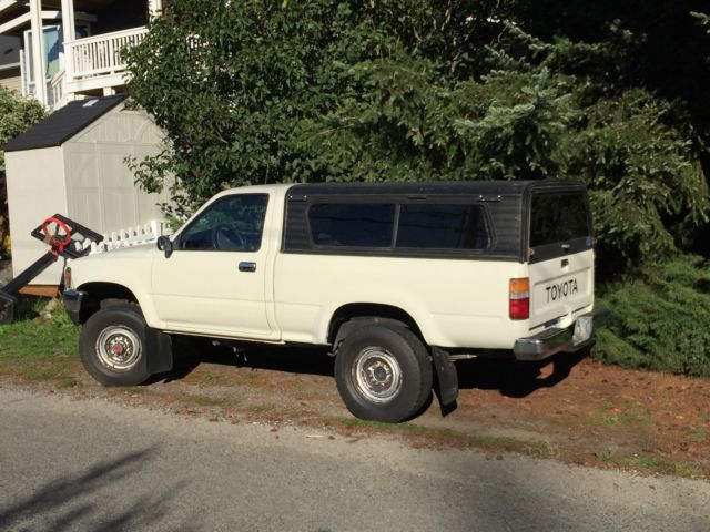 1990 toyota 4x4 sr5 pickup with canopy
