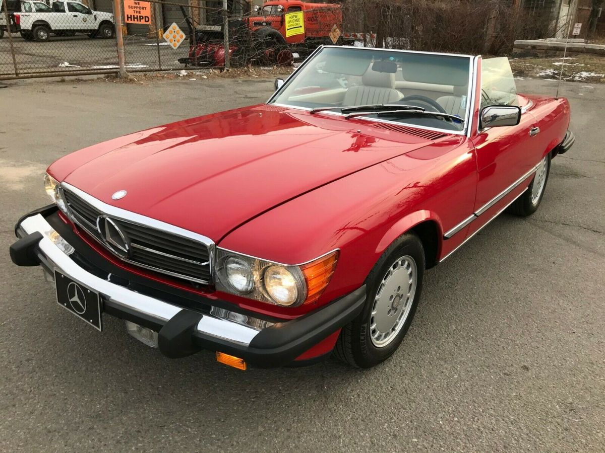 1989 mercedes-benz 560 sl last year, low miles great condition