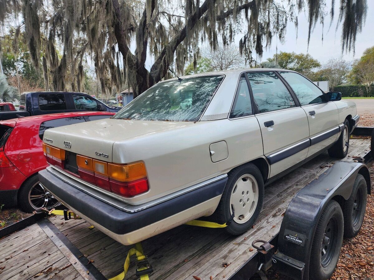 1990 audi 200 sedan white