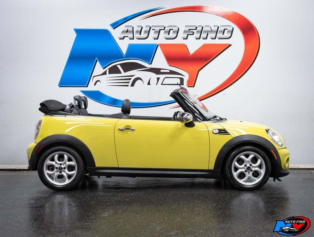 2011 mini cooper clean carfax, convertible, premium pkg, heated sea
