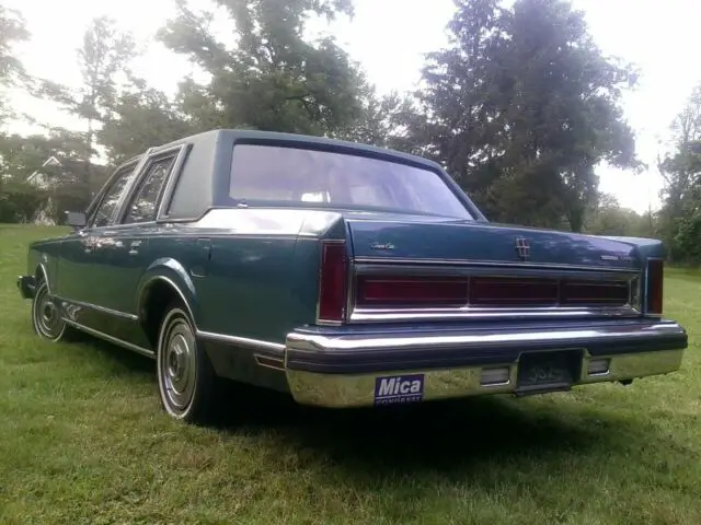 1983 lincoln town car dark inside and out teal florida car very clean no reserve