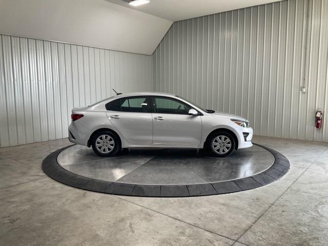 2022 kia rio s