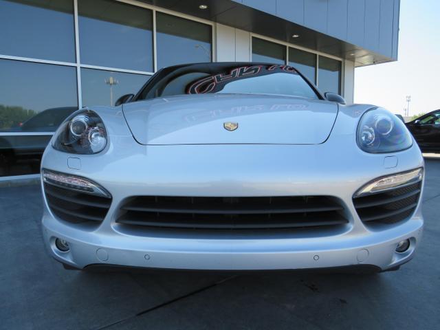 2012 porsche cayenne s