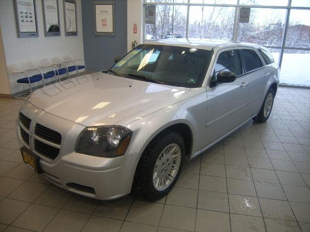 2005 dodge magnum se for sale in anchorage, alaska