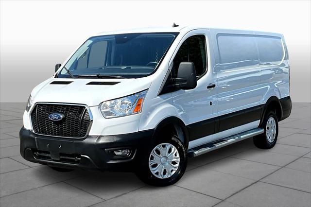 2022 ford transit-250 base
