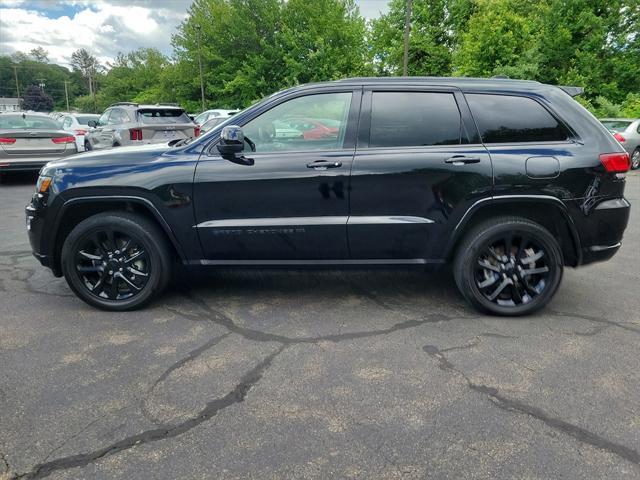 2022 jeep grand cherokee laredo