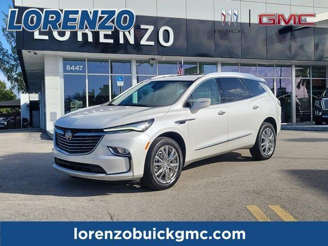 2023 buick enclave essence