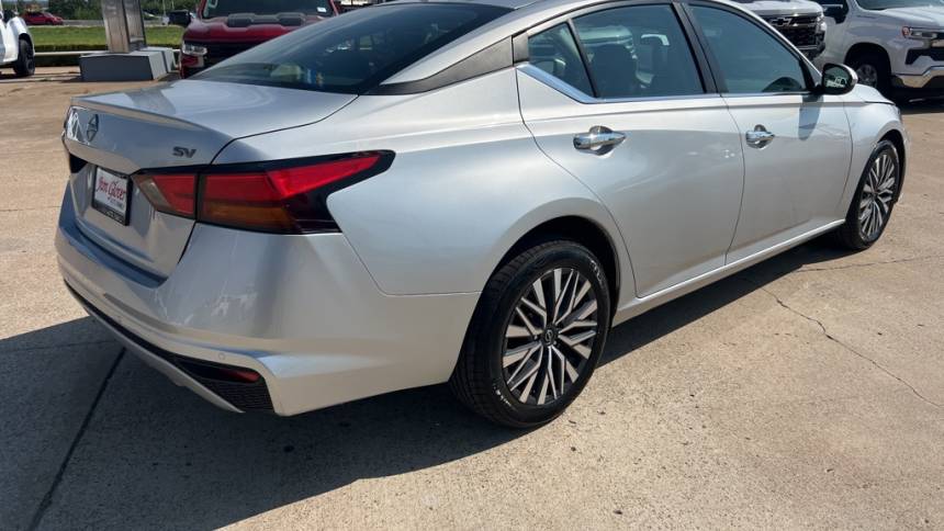 2023 nissan altima 2.5 sv