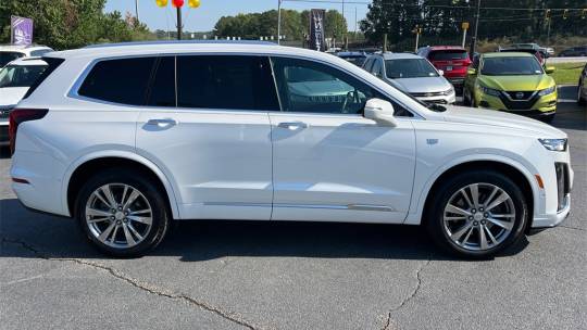 2024 Cadillac XT6 premium luxury