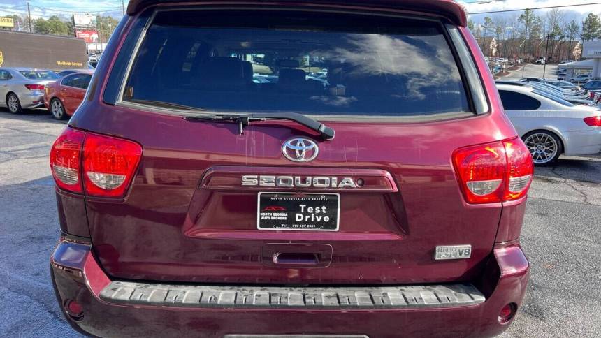 2011 toyota sequoia sr5