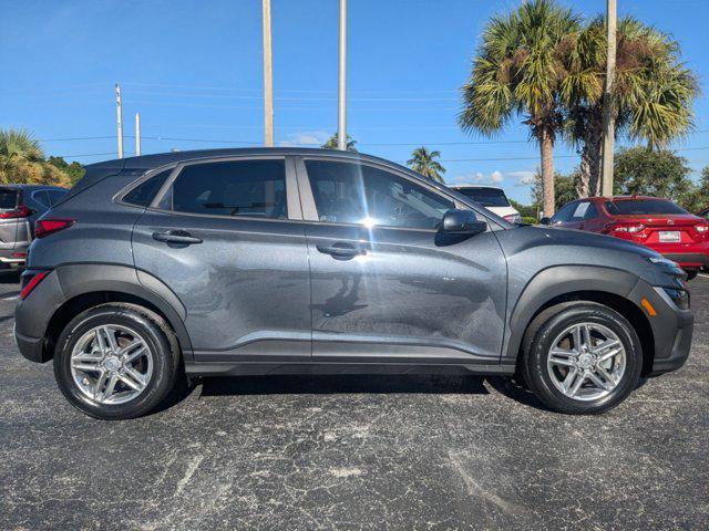 2022 hyundai kona se