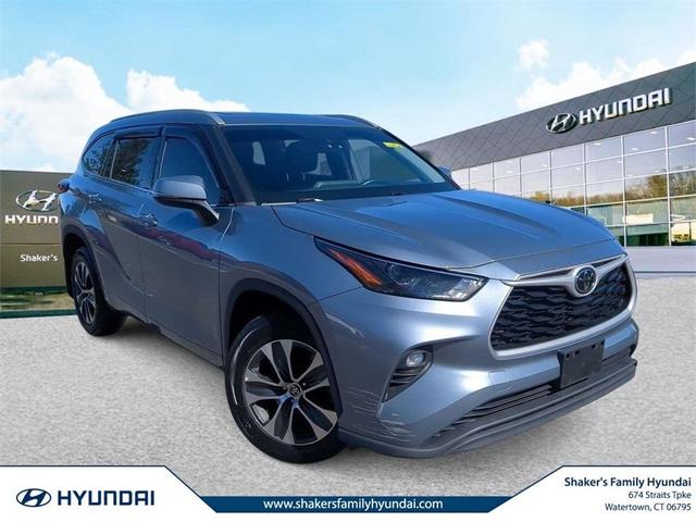 2022 toyota highlander xle