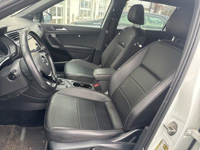 2021 volkswagen tiguan 2.0t se r-line black