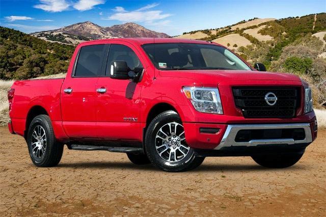 2021 nissan titan sv