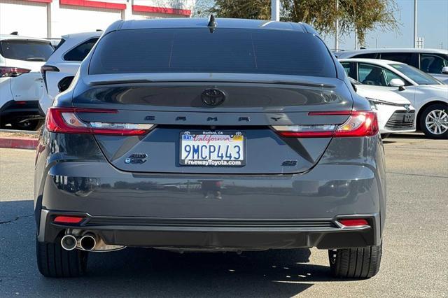 2025 toyota camry se