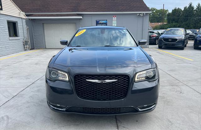 2017 chrysler 300 s