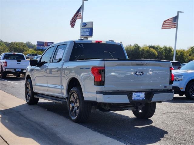 2024 ford f-150 lightning flash