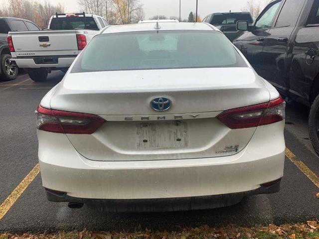 2021 toyota camry hybrid xle