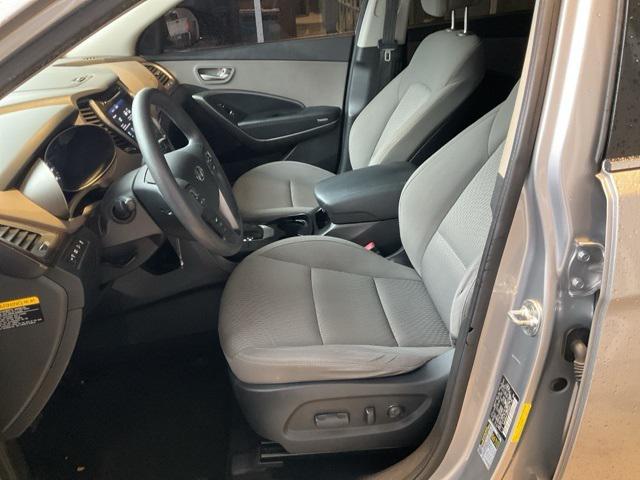 2017 hyundai santa fe se