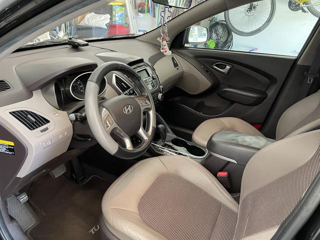 2010 hyundai tucson gls