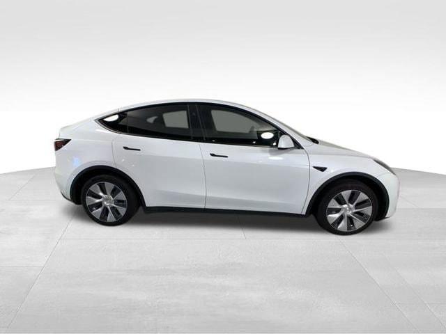 2023 tesla model y base