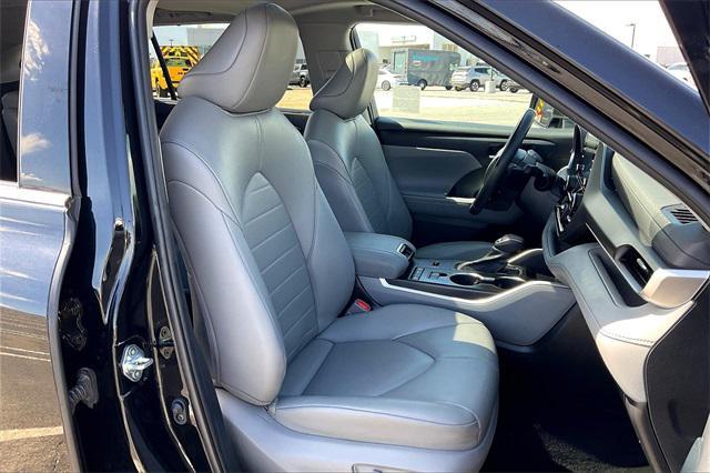 2022 toyota highlander xle