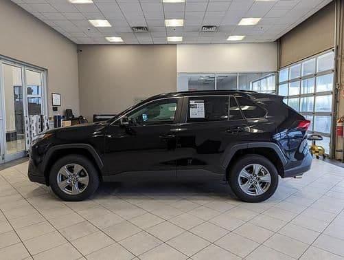 2022 toyota rav4 xle 4dr front-wheel drive in chester, indiana