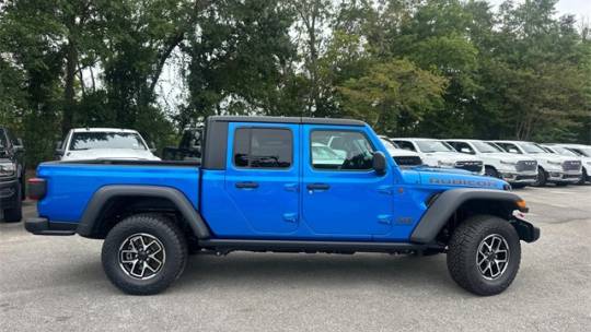 2024 Jeep Gladiator