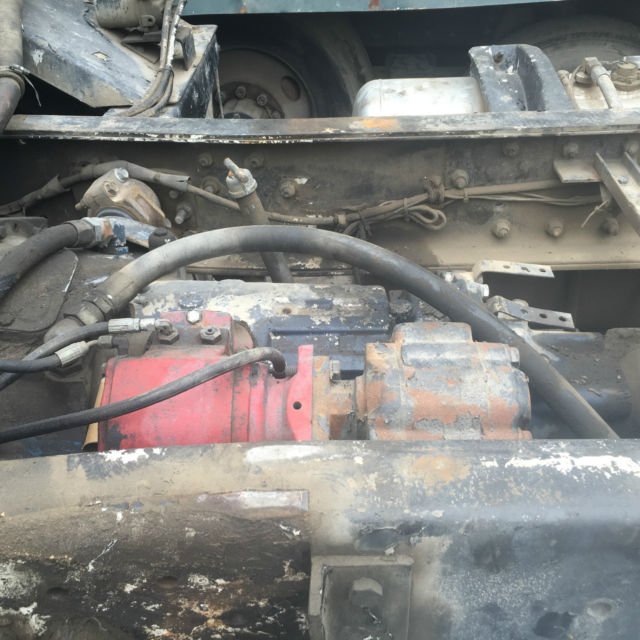 1989 peterbilt 320 truck