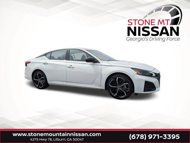 2023 nissan altima sr fwd
