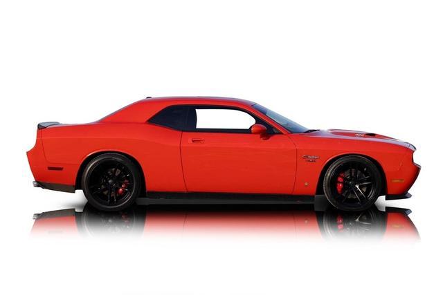 2009 dodge challenger srt8